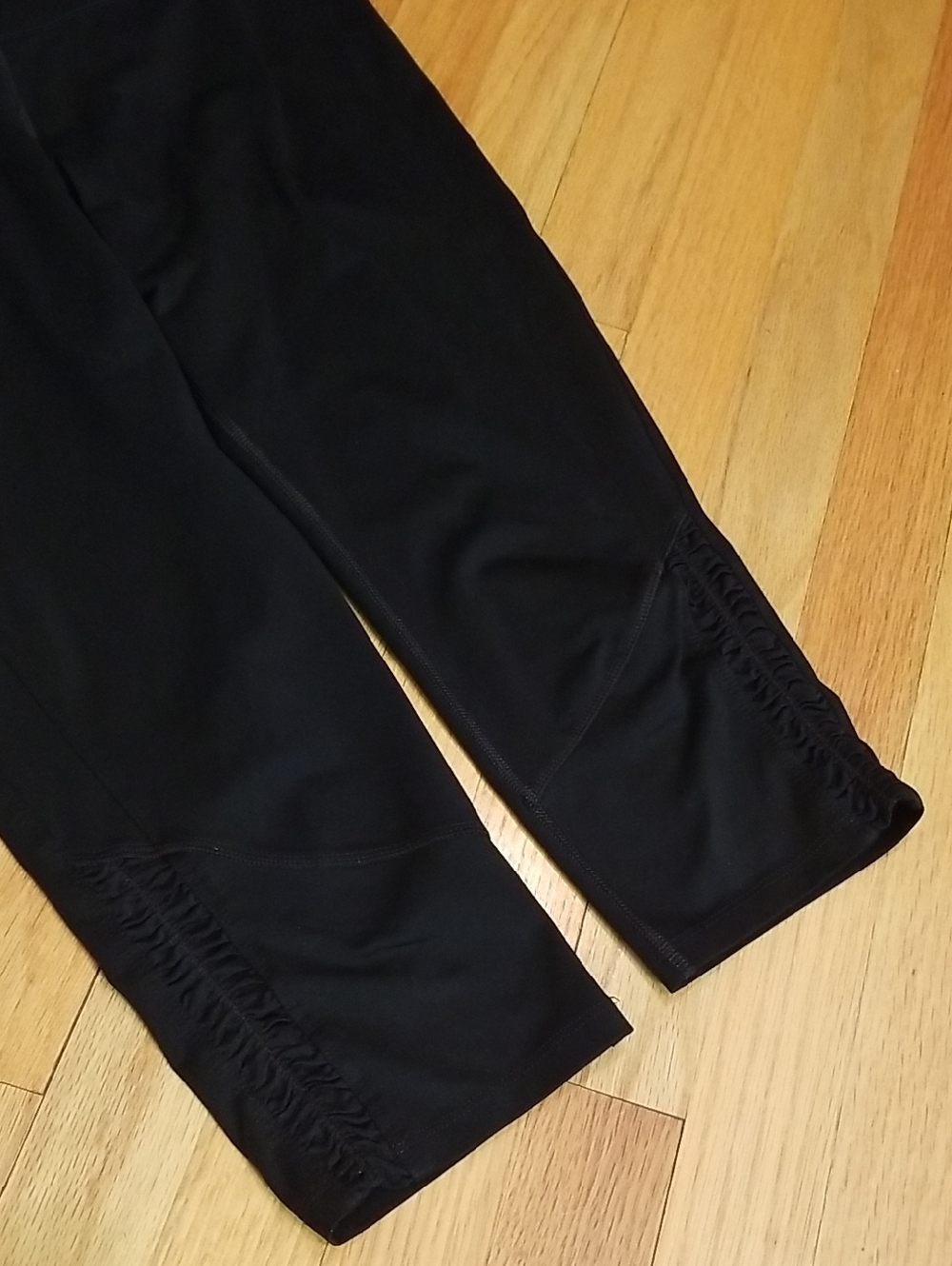 Champion Black Cropped Leggings - Picture 5 of 7